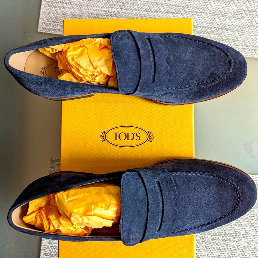 NEW IN BOX Tod’s Suede Penny Loafers with pebbles leather sole